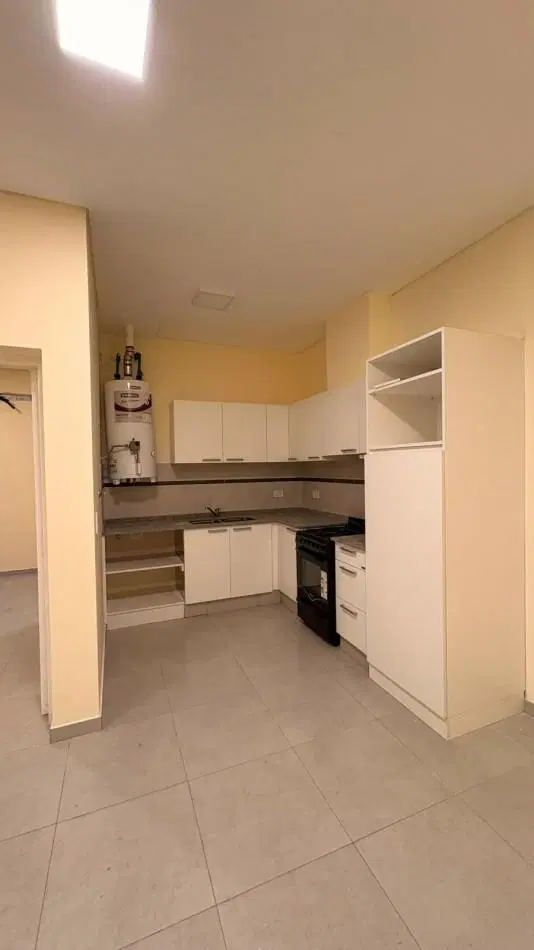 DEPARTAMENTO EN ALQUILER CON COCHERA Y ASCENSOR - BARRIO BOMBAL, GODOY CRUZ 1