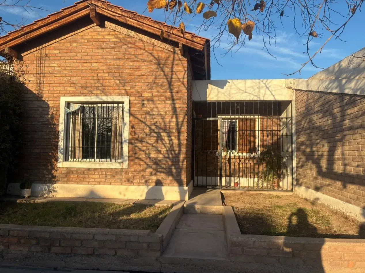 GREENWOOD INMOBILIARIA VENDE CASA EN B° NATANIA , GUAYMALLEN 3