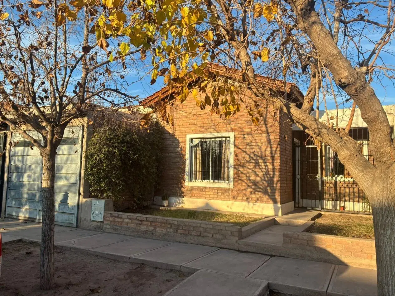 GREENWOOD INMOBILIARIA VENDE CASA EN B° NATANIA , GUAYMALLEN 5