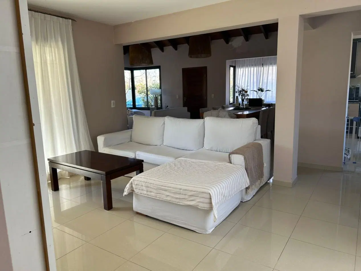 GREENWOOD ALQUILA | CASA EN BARRIO LAS CANDELAS 2 4