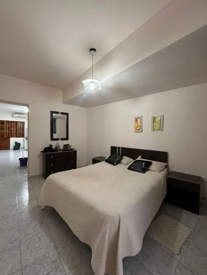 DEPARTAMENTO SEMI-AMOBLADO 8