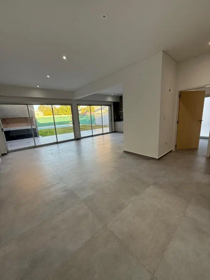 GREENWOOD INMOBILIARIA VENDE CASA A ESTRENAR EN VIÑAS DEL TORREON 3