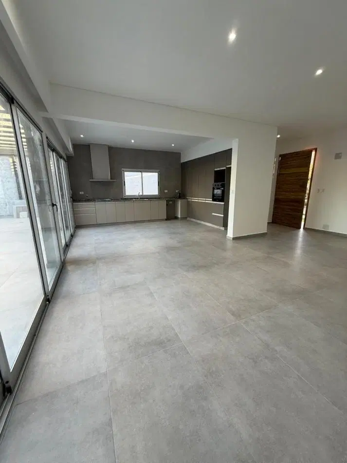 GREENWOOD INMOBILIARIA VENDE CASA A ESTRENAR EN VIÑAS DEL TORREON 2