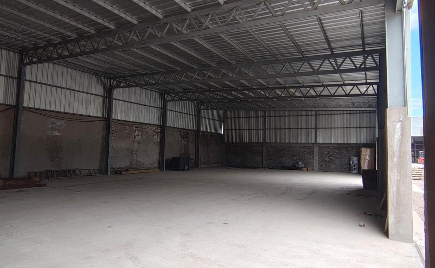 Foto de GREENWOOD INMOBILIARIA TE OFRECE GALPON EN ALQUILER - ZONA INDUSTRIAL GODOY CRUZ, imagen 4