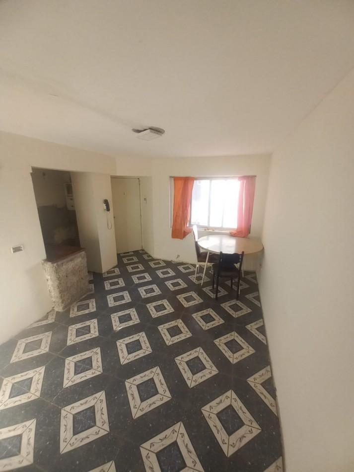 Foto de VENTA DE DEPARTAMENTO CON POTENCIAL DE INVERSION - CIUDAD DE MENDOZA, imagen 3