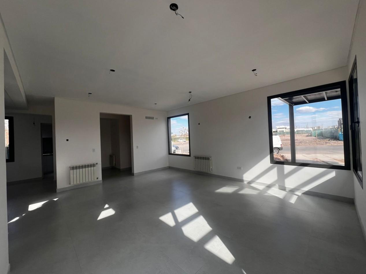 Foto de Casa de categoria en Barrio Privado Alma Gardenia - Lujan de Cuyo, imagen 1