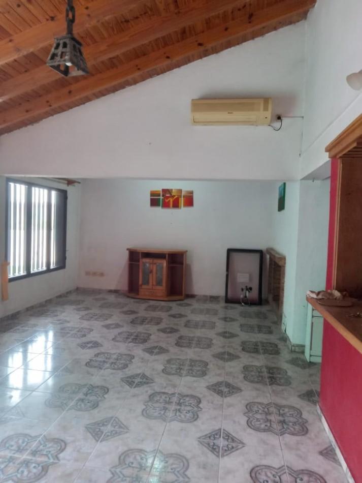 Foto de CASA + DEPARTAMENTO INDEPENDIENTE EN ESQUINA — Barrio Trinidad, Perdriel, imagen 2