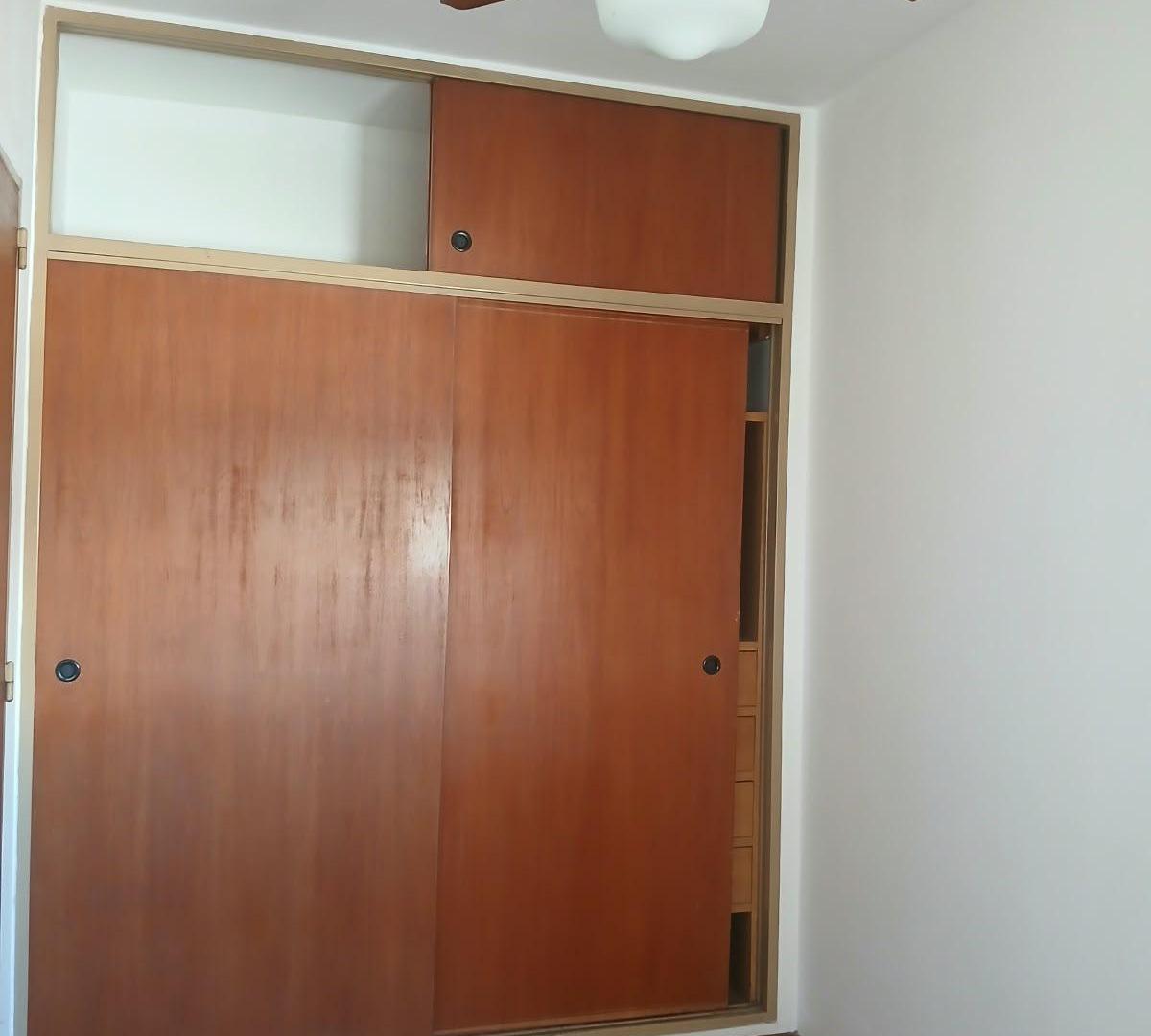 Foto de Dueño alquila depto externo de 2 dormitorios (con cochera)- zona Centro, imagen 4