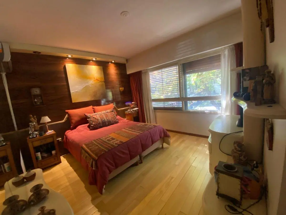 PISO COMPLETO PALIER PRIVADO, TRES DORMITORIOS, PRINCIPAL EN SUITE, COCHERA, DEPENDENCIA DE SERVICIO 4