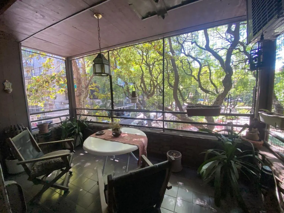 PISO COMPLETO PALIER PRIVADO, TRES DORMITORIOS, PRINCIPAL EN SUITE, COCHERA, DEPENDENCIA DE SERVICIO 2