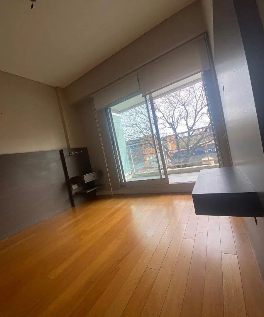 EXCELENTE TRES AMBIENTES DOS DORMITORIOS EN SUITE, COCHERA FIJA CUB. BAULER AMENITIES, SEGURIDAD 3