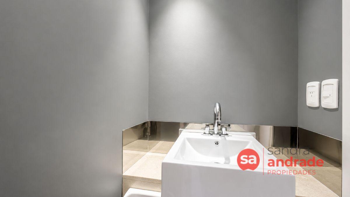 Foto de EXCELENTE TRES AMB. DOS DORMITORIOS EN SUITE, TOILETTE, COCHERA FIJA, imagen 3