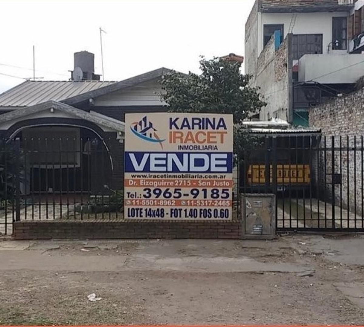Foto de Espaciosa casa en venta! en Republica De Portugal 0, imagen 2