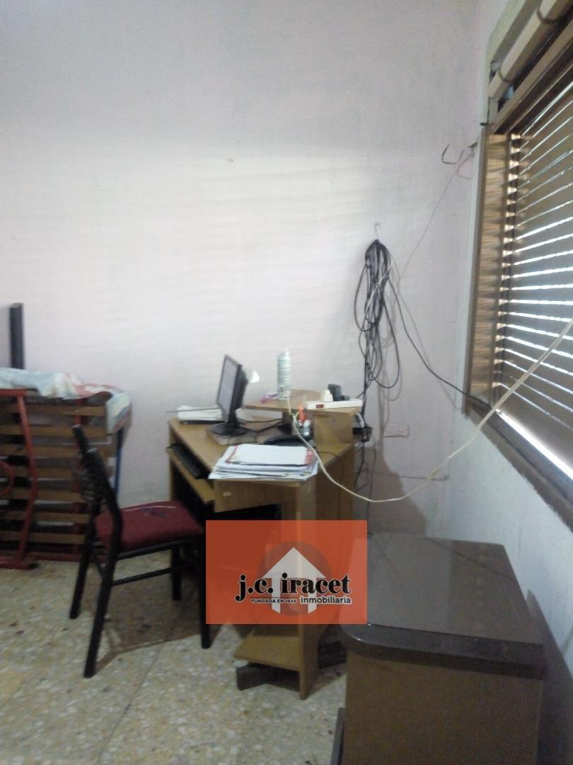 Propiedad en ESQUINA! Mendez De Andes 2194 . RAFAEL CASTILLO. IDEAL CONTRUCTORES