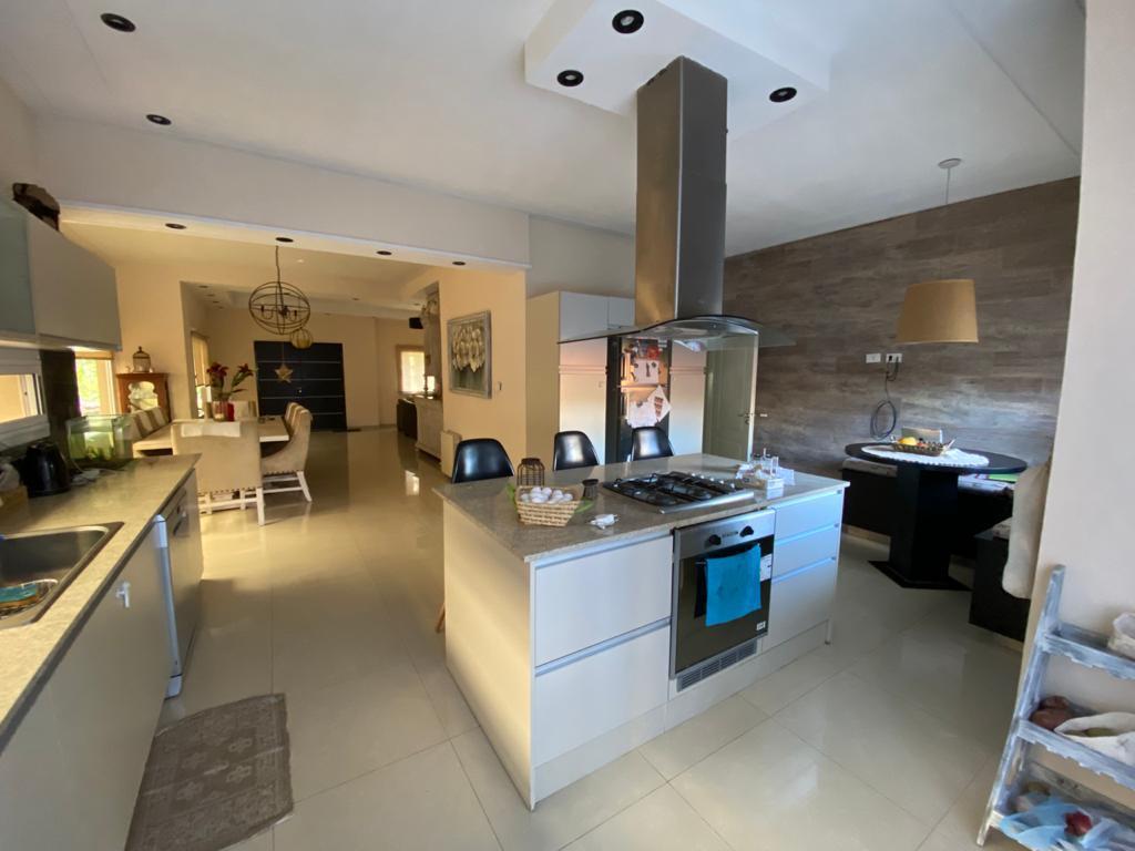 Foto de ESPECTACULAR VENTA CASA COUNTRY EN LAS LAJAS- GRAL RODRIGUEZ, imagen 5