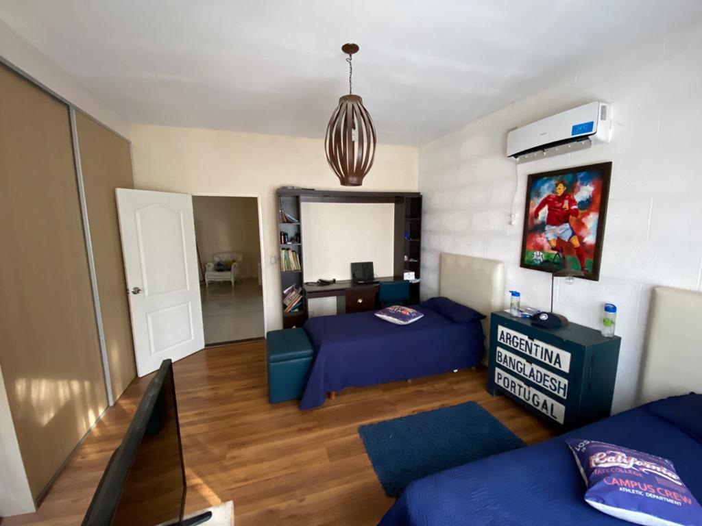 Foto de ESPECTACULAR VENTA CASA COUNTRY EN LAS LAJAS- GRAL RODRIGUEZ, imagen 4