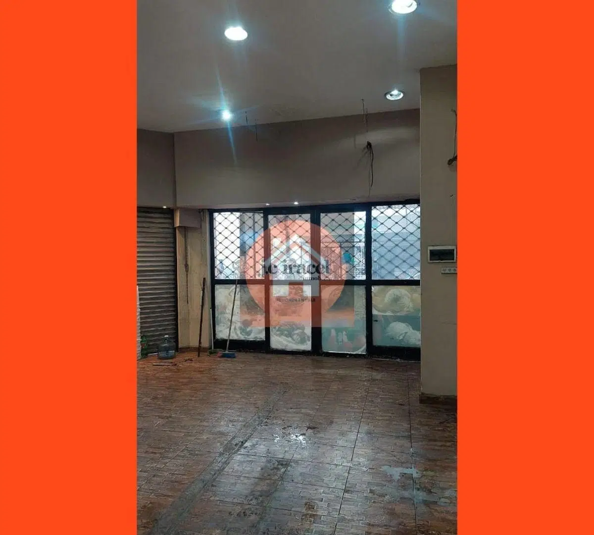 OPORTUNIDAD Local en ESQUINA sobre chavarria y santa cruz!!!1 4