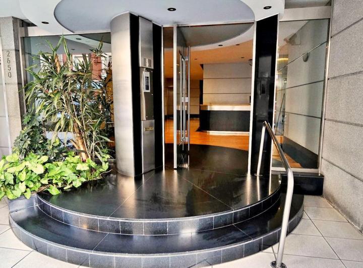 Alquiler – Departamento amoblado exclusivo 2 amb c/ balcón aterrazado, jacuzzi y parrilla 3