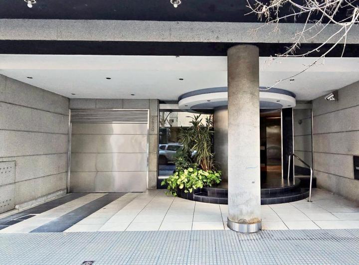 Alquiler – Departamento amoblado exclusivo 2 amb c/ balcón aterrazado, jacuzzi y parrilla 1