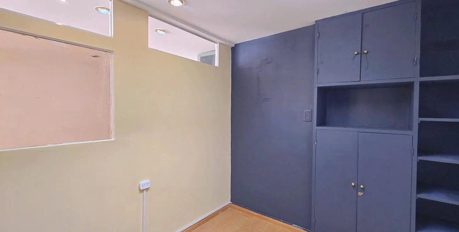 VENTA - Oficina 3 amb c/baño privado - San Nicolas 4