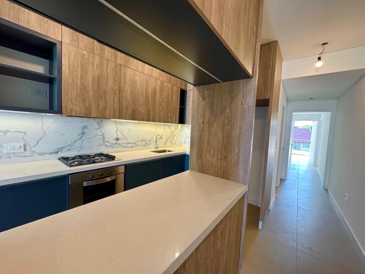 Foto de Venta -3 amb c/ 2 suites y Balcon parrilla --, imagen 5