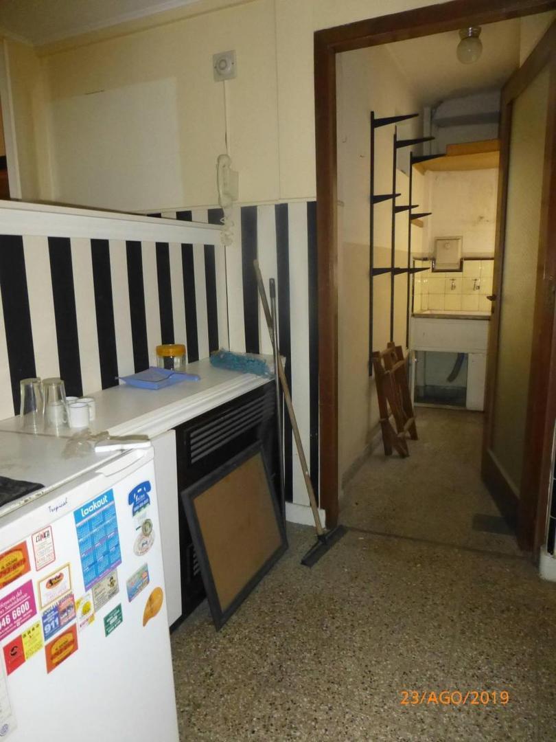 Departamento muy bien ubicado en el centro de San Isidro!!!