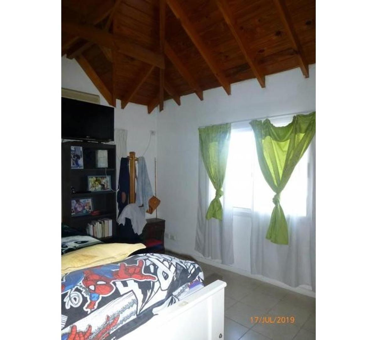 Excelente Casa en Lote Interno 2