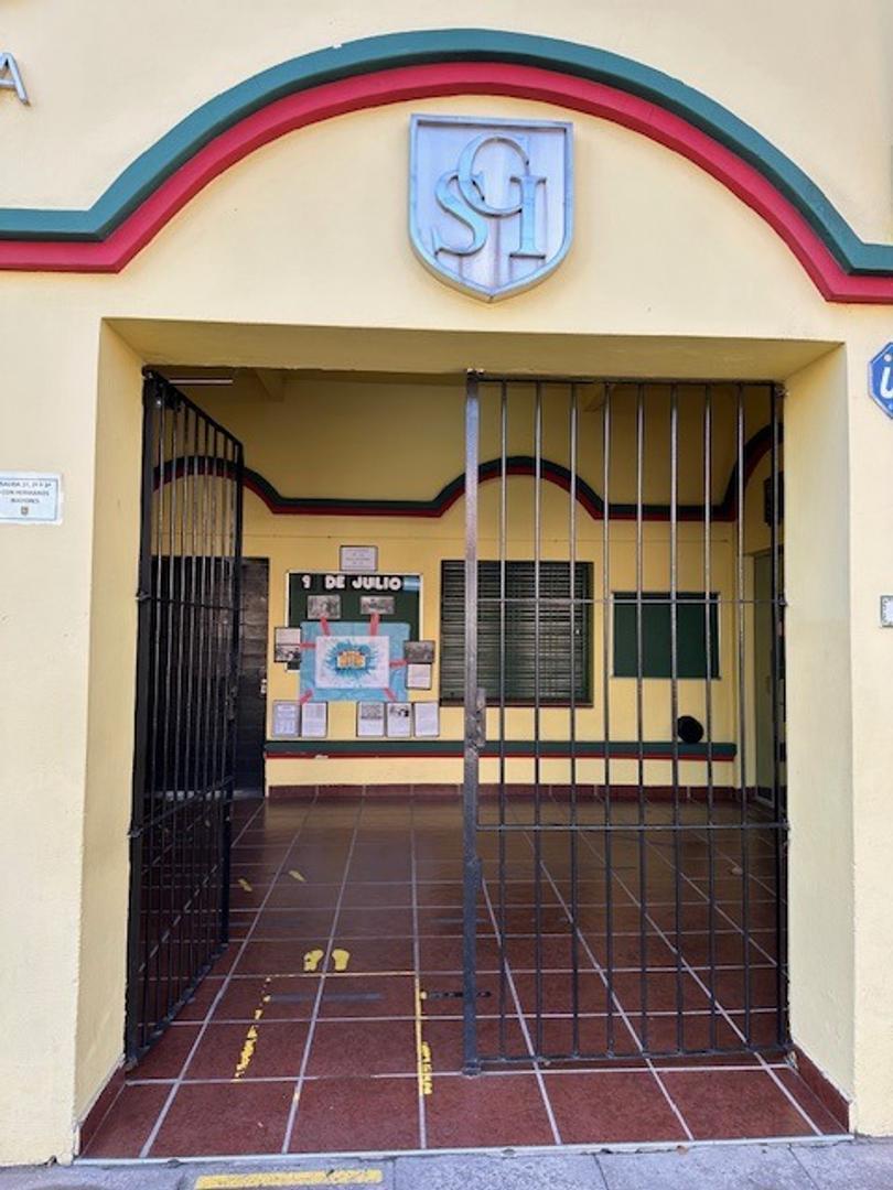 Excelente Institución VARIOS DESTINOS