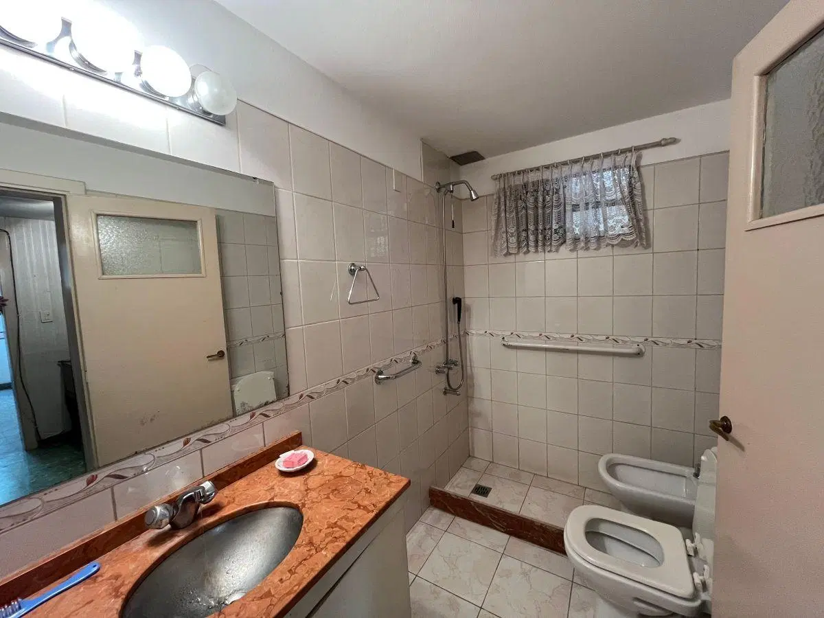 San Isidro .Inmueble con gran potencial para uso corporativo, administrativo o comercial. 4