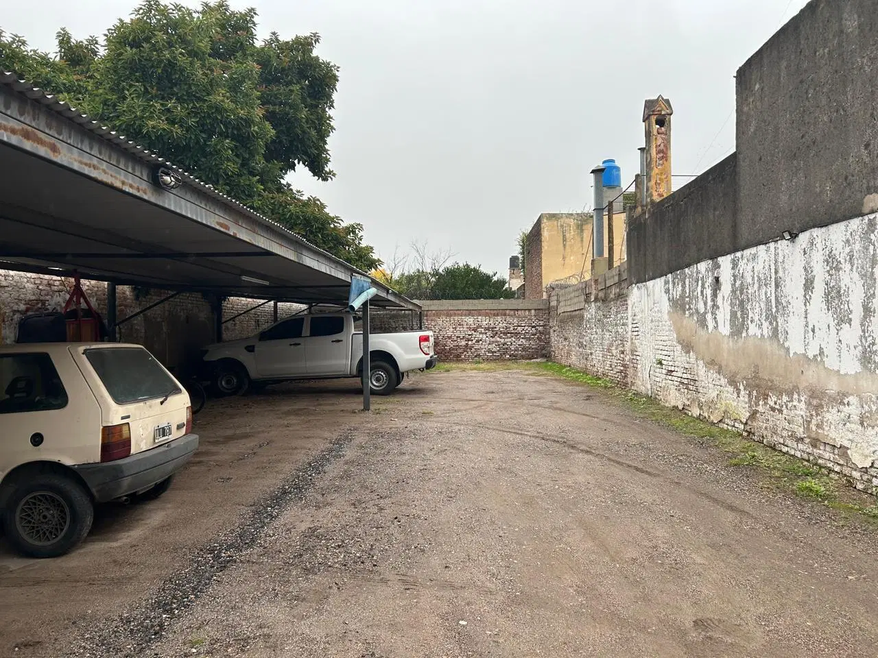 VENTA - 13 COCHERAS EN TERRENO DE 325 METROS - b TALLERES 1