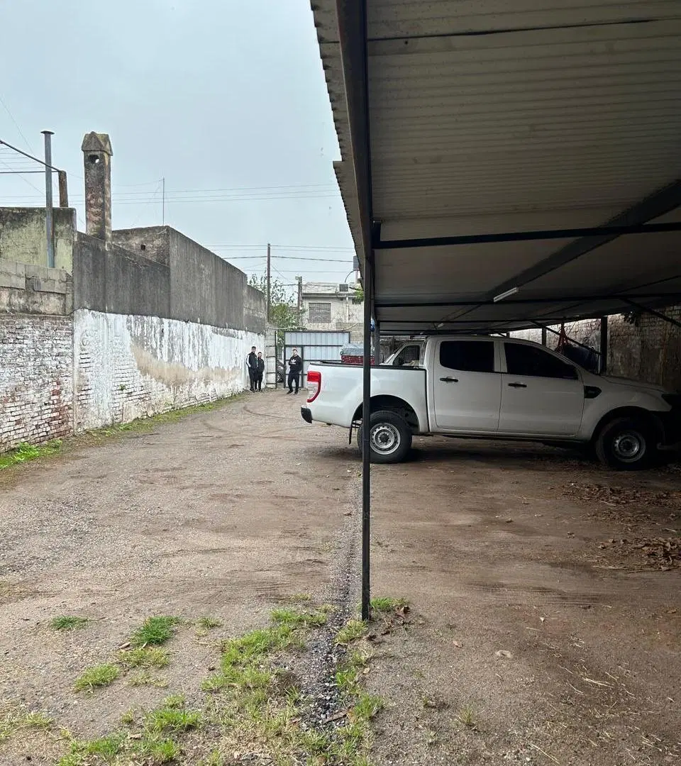 VENTA - 13 COCHERAS EN TERRENO DE 325 METROS - b TALLERES 3
