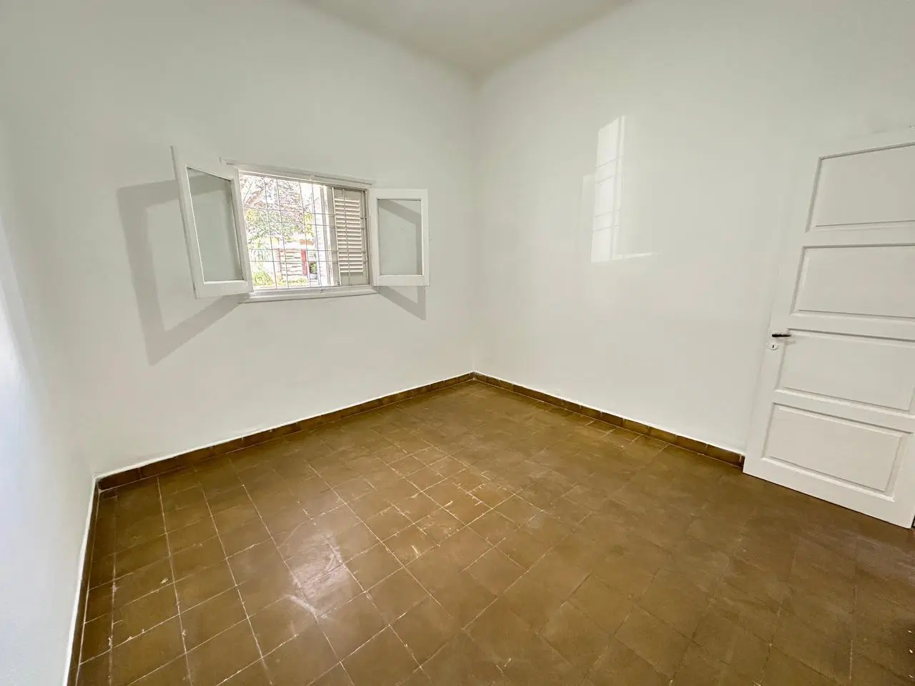 CASA EN ALQUILER - ALTA CORDOBA - DOS DORMITORIOS DOS COCHERAS PATIO - OPORTUNIDAD 3