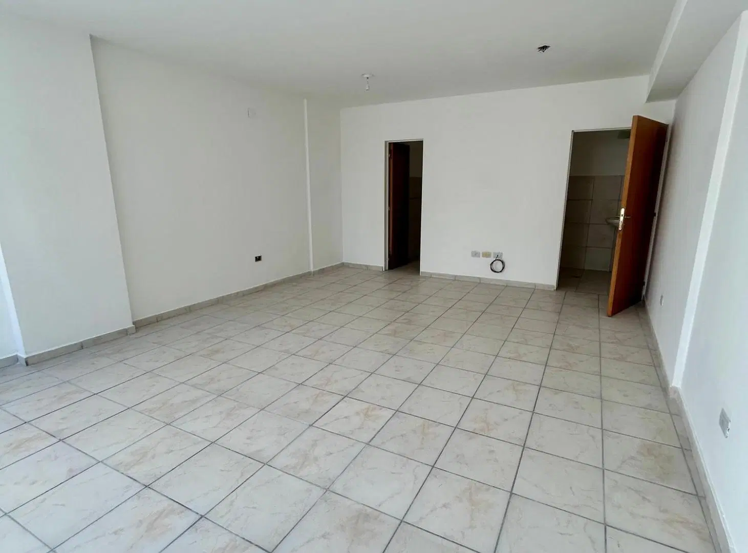 LOCAL COMERCIAL EN ALQUILER - ALTA CORDOBA 2