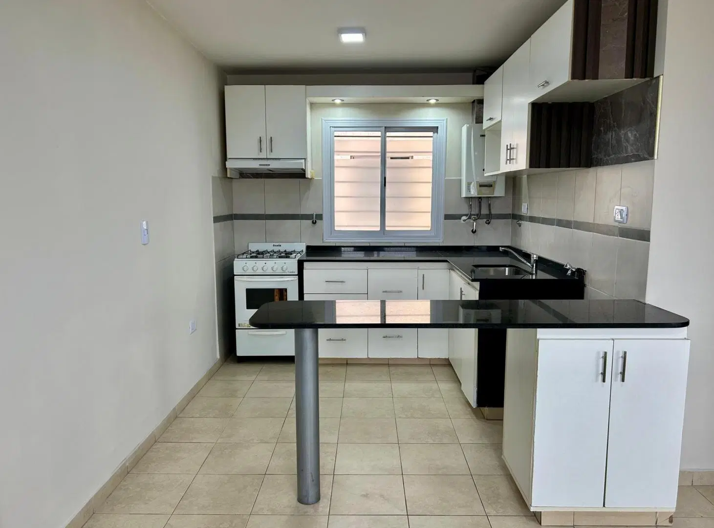 En alquiler Departamento de UN DORMITORIO - SAN MARTIN 4