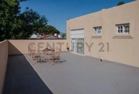VENTA CASA 5 AMBIENTES, PARQUE, PILETA APT CREDITO MULTIFAMILIAR 2