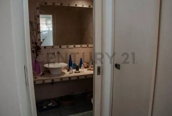 VENTA CASA 5 AMBIENTES, PARQUE, PILETA APT CREDITO MULTIFAMILIAR 8