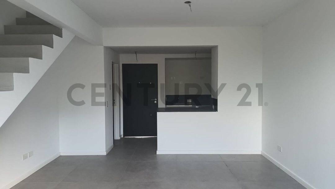 UP PILAR DUPLEX 3 AMB C/COCHERA A ESTRENAR-LAGOON