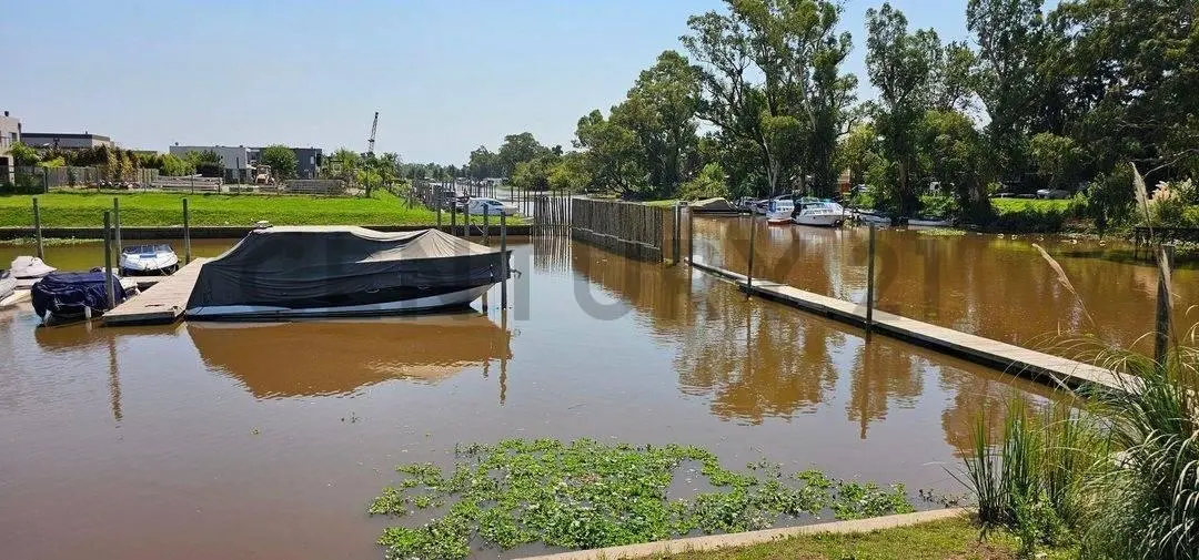 Terreno en venta con amarra Nautico el Canal 2