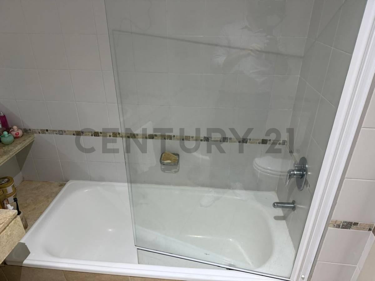 Foto de Alquiler Departamento reciclado a nuevo en Bahía Grande – Nordelta, imagen 1