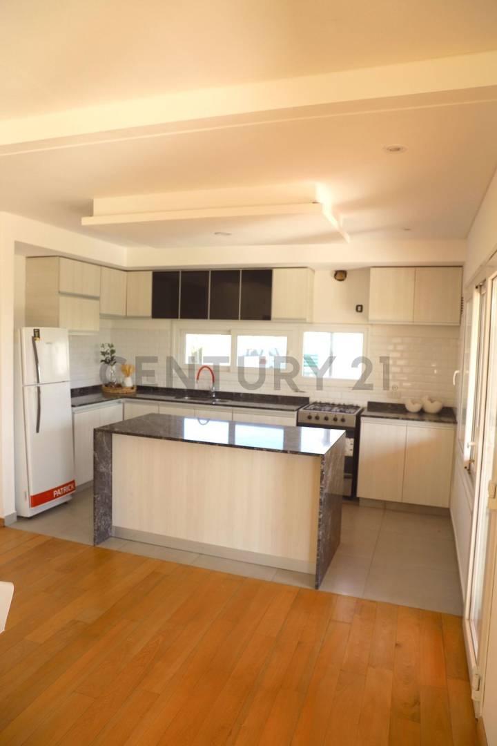 Foto de ALQUILER CASA 7 AMBIENTES EN PUERTOS DEL LAGO ACACIAS, imagen 2