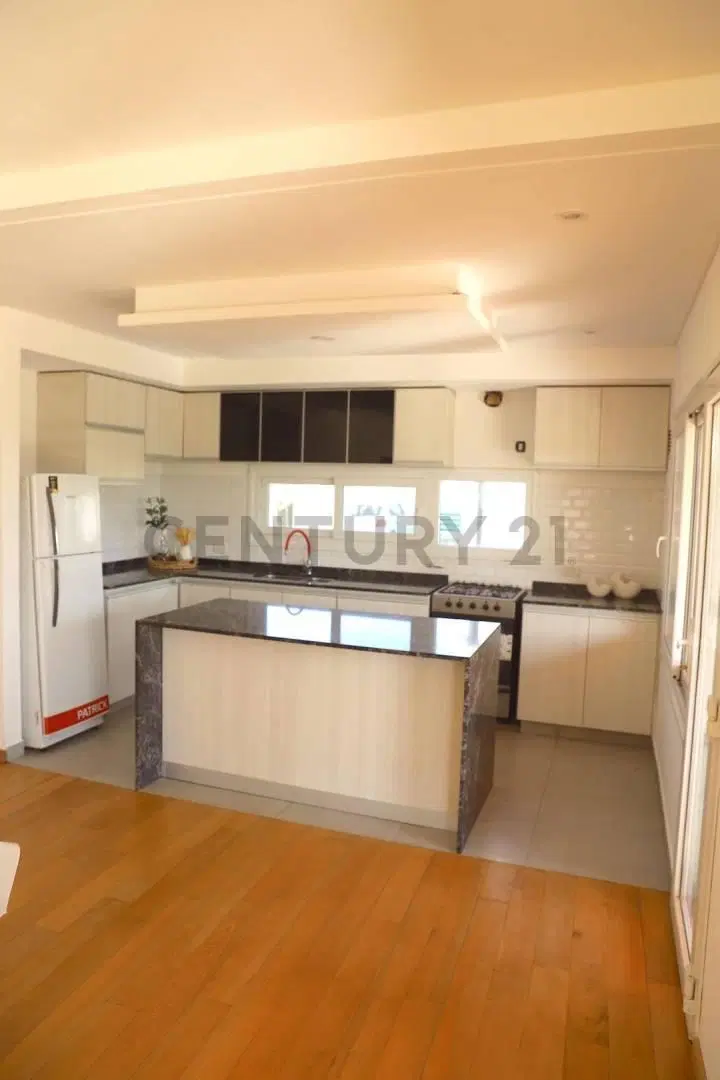 ALQUILER CASA 7 AMBIENTES EN PUERTOS DEL LAGO ACACIAS 2