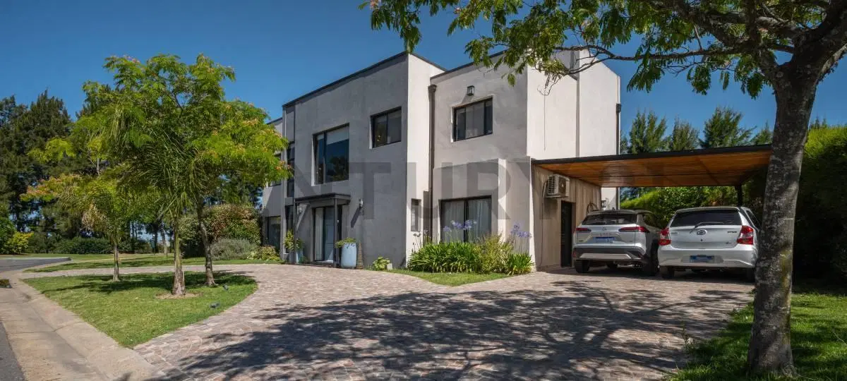 “Casa apto crédito con pileta en San Agustín – Villanueva” 2