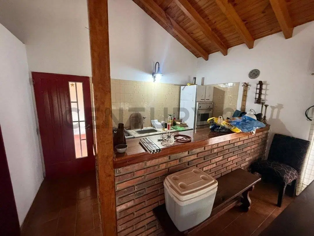 VENTA CASA 5 AMBIENTES PILAR CENTRO LOTE 1013 M2 CON PILETA QUINCHO Y JARDIN APTO CREDITO 4