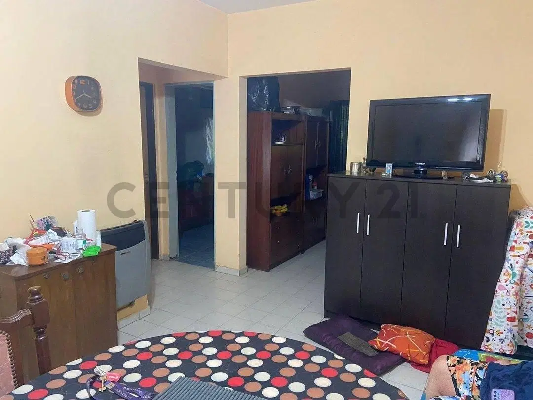 VENTA DE CASA 3 AMBIENTES CON JARDIN COCHERA PARRILLA Y LOTE PROPIO BELLA VISTA A METROS DE AV GASPA 2