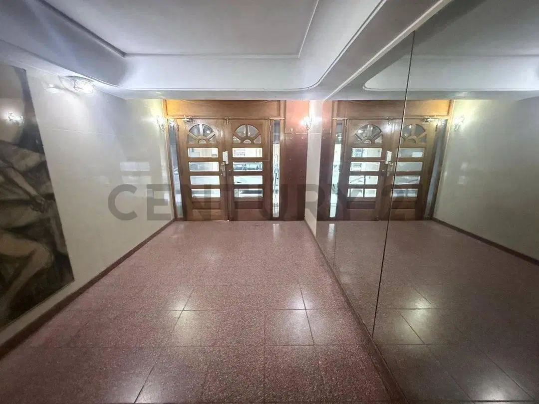 VENTA DEPARTAMENTO DE 2 AMBIENTES  EN BALVANERA MUY LUMINOSO PISO 20 2