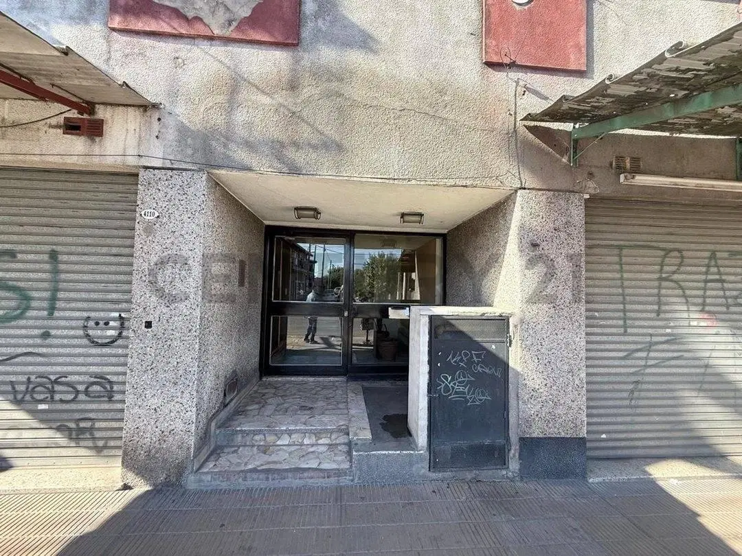 VENTA DEPARTAMENTO 2 AMBIENTES SOBRE AV PTE PERON  JOSE C PAZ APTO CRÉDITO 3
