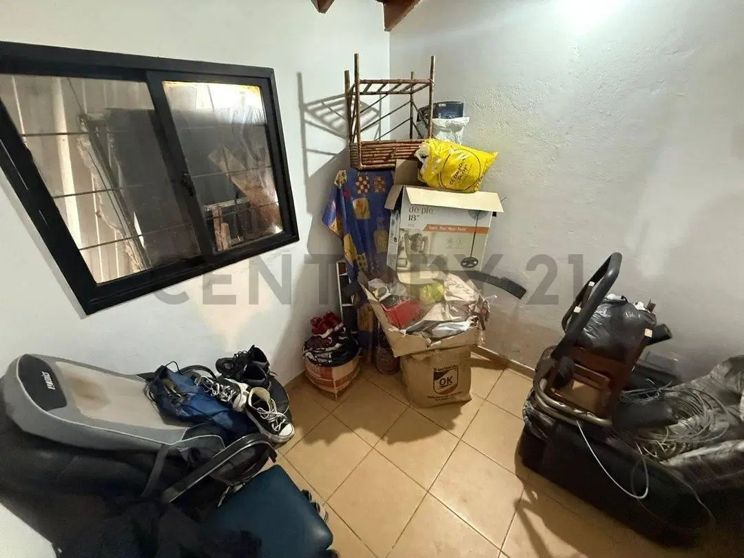 VENTA PH 3 AMB CON ENTRADA INDEPENDIENTE  Y COCH SEMICUB  EN MORENO A METROS DE RUTA 23  APTO CREDIT 8