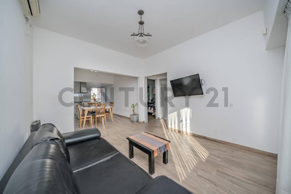 VENTA CASA 3 AMBIENTES EXCELENTE ESTADO EN HAEDO MORON