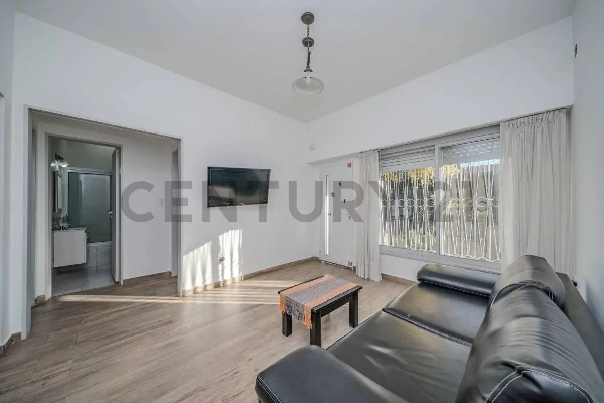 VENTA CASA 3 AMBIENTES EXCELENTE ESTADO EN HAEDO MORON 5