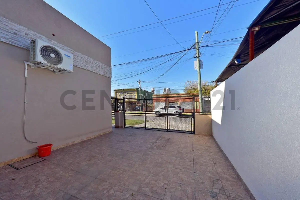 VENTA PH 4 AMBIENTES CON TERRAZA PARRILA Y GARAGE EN CASTELAR 4